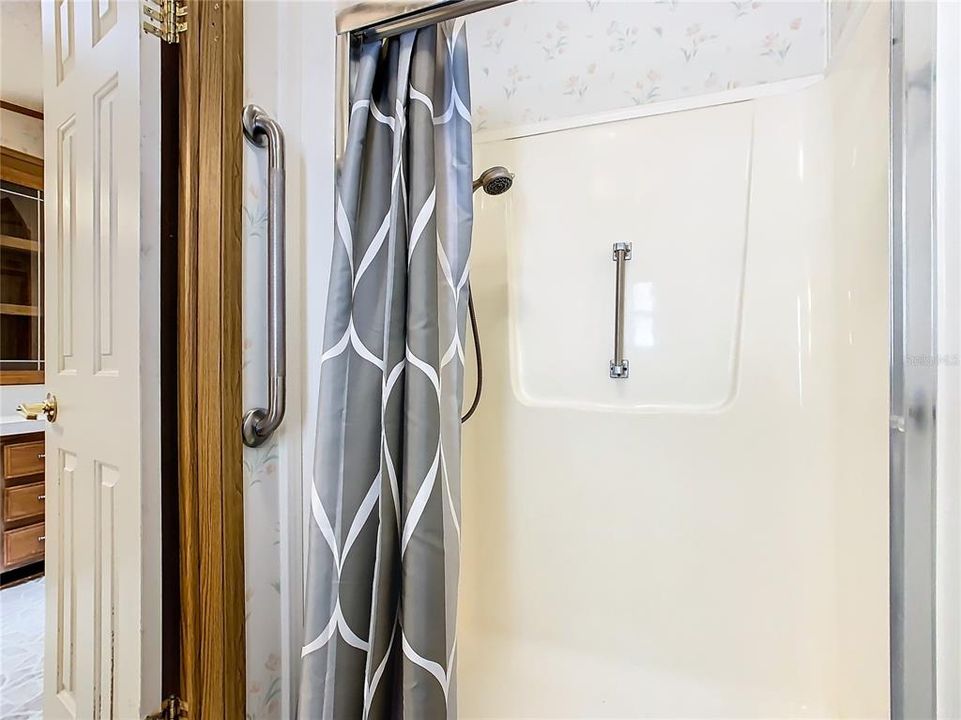 For Sale: $275,000 (2 beds, 2 baths, 1568 Square Feet)