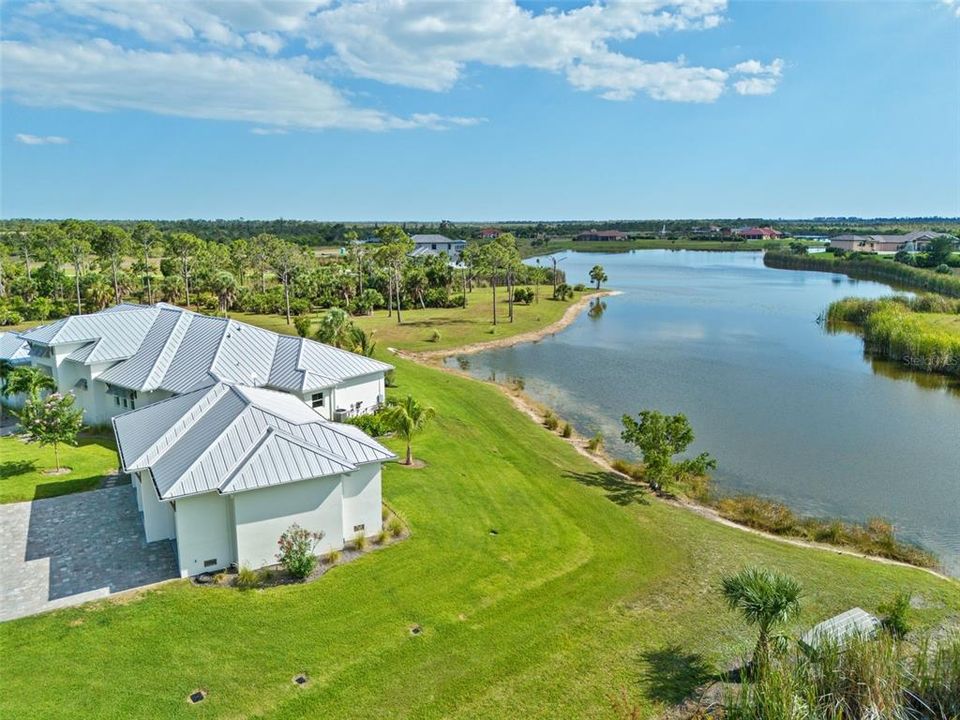 Active With Contract: $2,100,000 (3 beds, 3 baths, 2942 Square Feet)