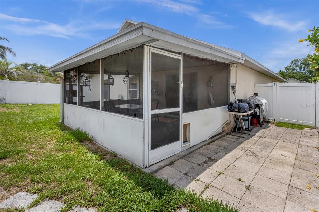 For Sale: $379,000 (4 beds, 2 baths, 1622 Square Feet)