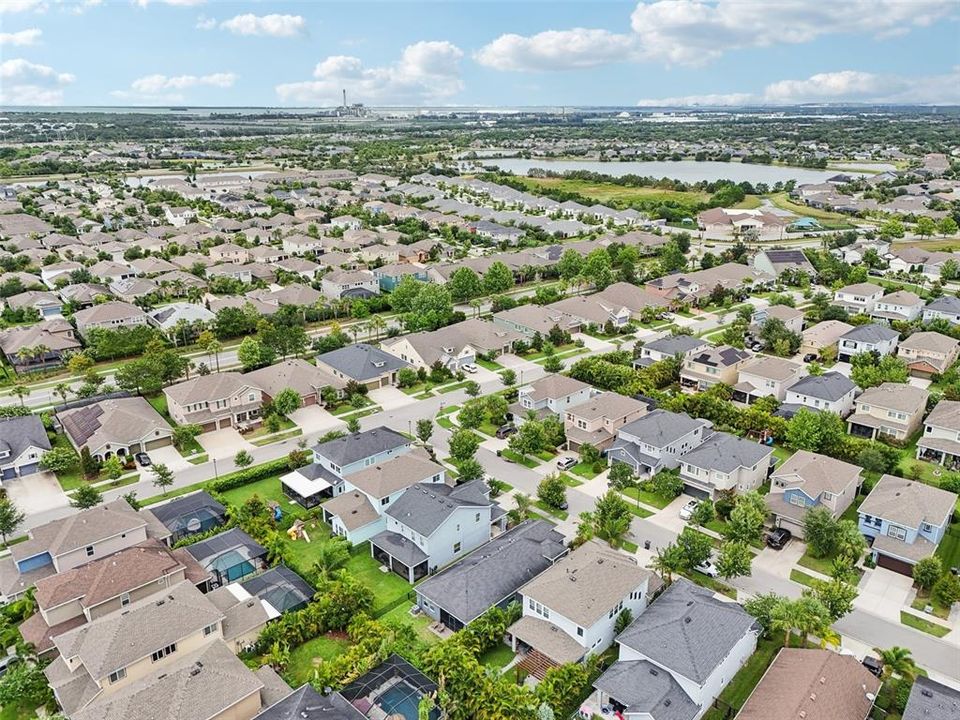 For Sale: $410,000 (3 beds, 2 baths, 1547 Square Feet)