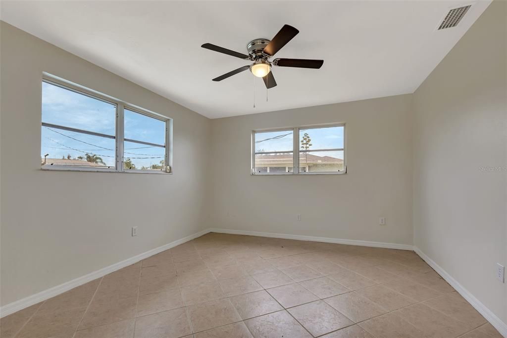 For Sale: $289,000 (3 beds, 2 baths, 1534 Square Feet)