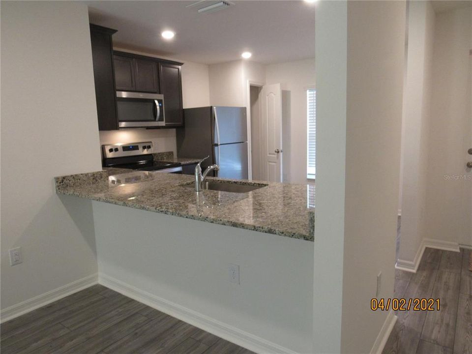 For Rent: $1,995 (3 beds, 2 baths, 1274 Square Feet)