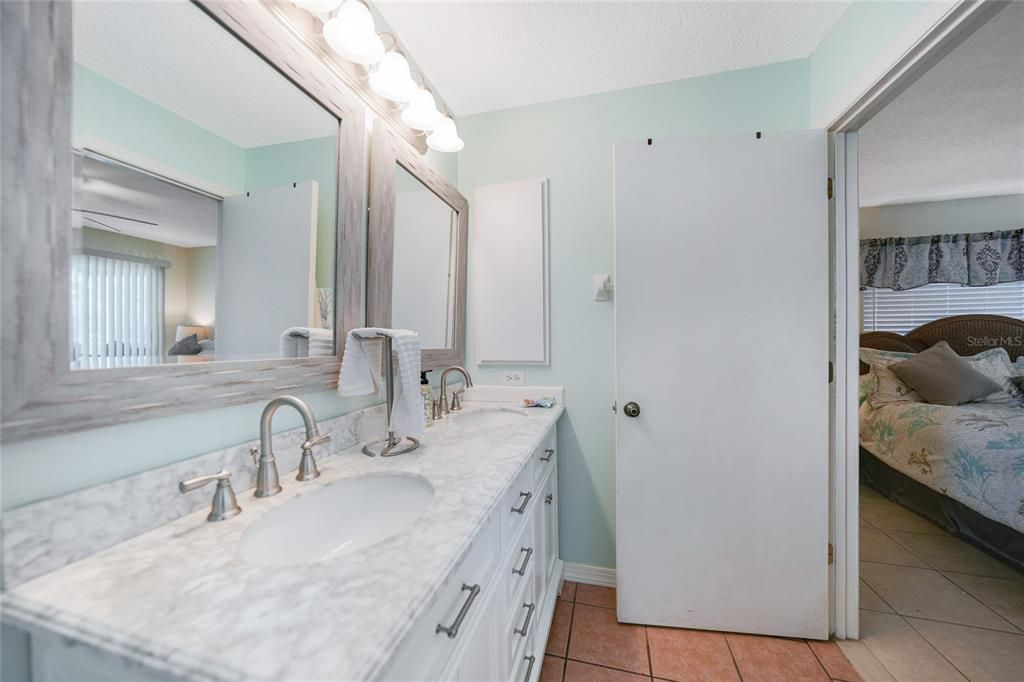 For Sale: $390,000 (3 beds, 2 baths, 1280 Square Feet)