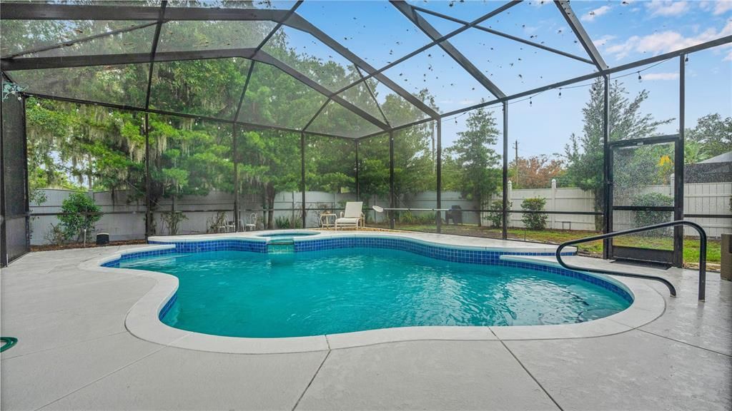 Saltwater heated pool with hot tub