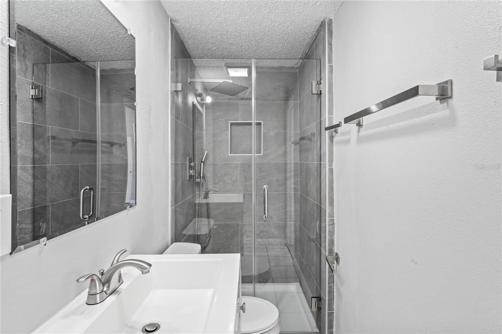 待售: $239,900 (3 贝兹, 2 浴室, 1152 平方英尺)