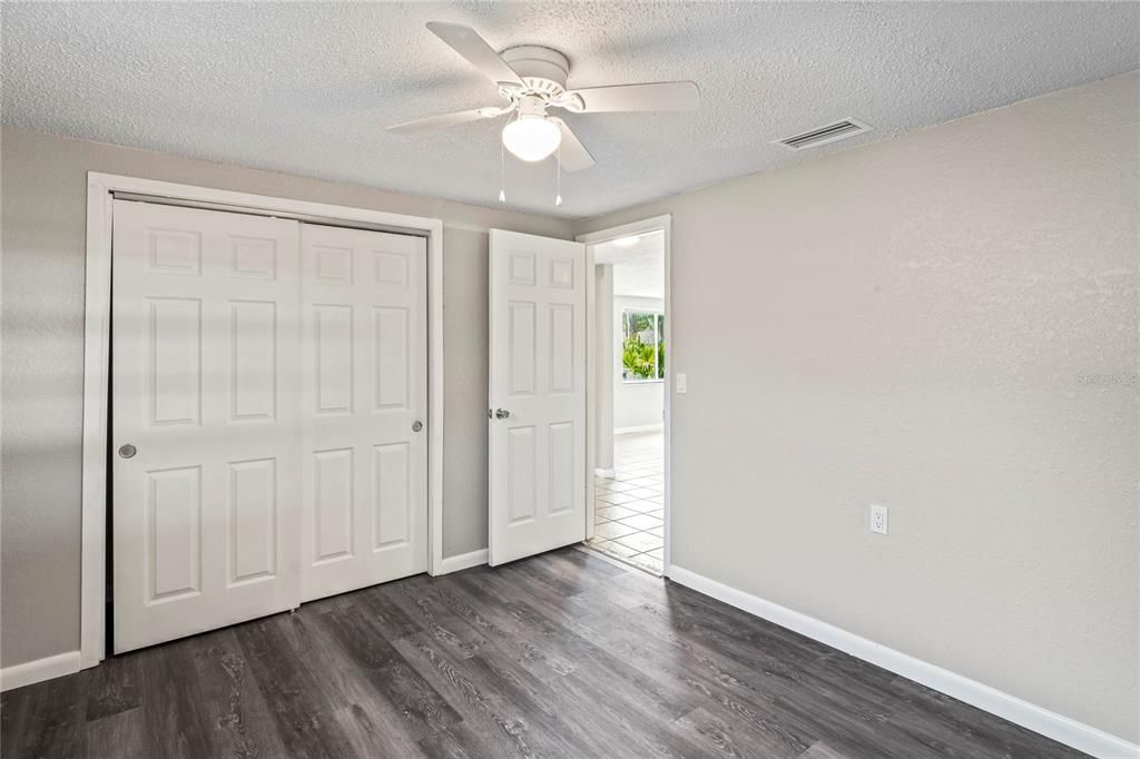 Active With Contract: $239,900 (3 beds, 2 baths, 1152 Square Feet)