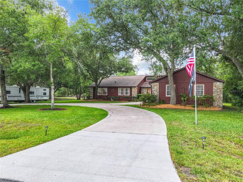 For Sale: $490,000 (3 beds, 2 baths, 2262 Square Feet)