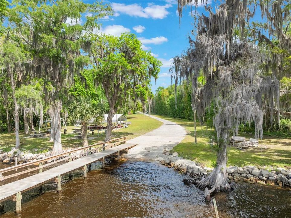 待售: $14,000 (0.23 acres)