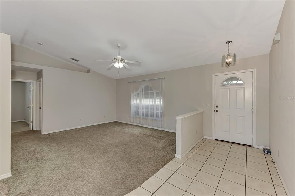 For Sale: $289,000 (3 beds, 2 baths, 1356 Square Feet)