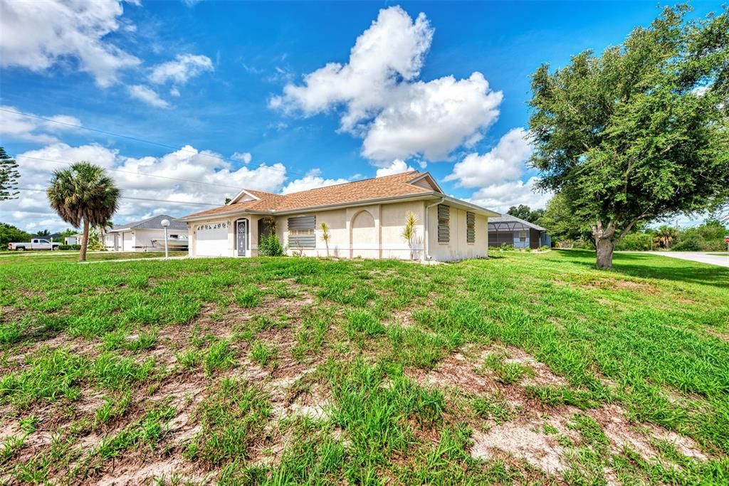 For Sale: $289,000 (3 beds, 2 baths, 1356 Square Feet)