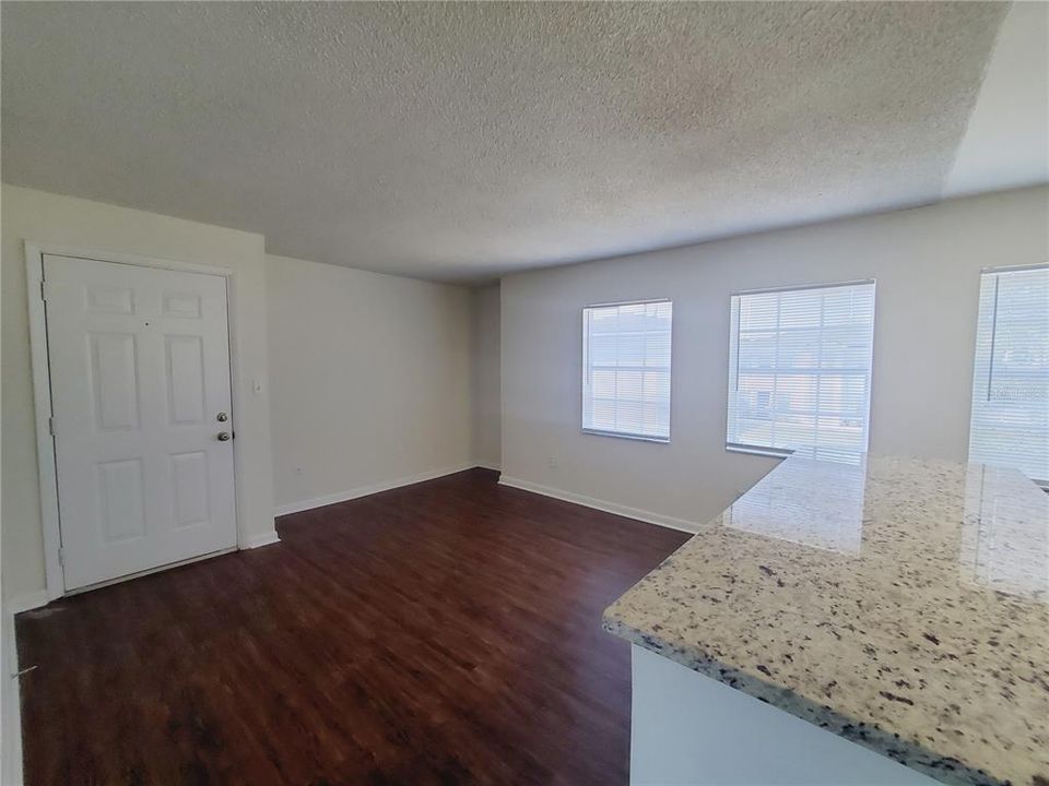 For Rent: $1,150 (1 beds, 1 baths, 540 Square Feet)