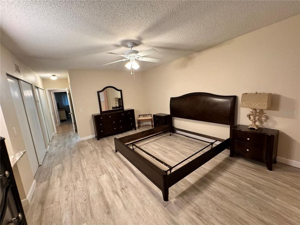 For Rent: $1,950 (2 beds, 2 baths, 1370 Square Feet)
