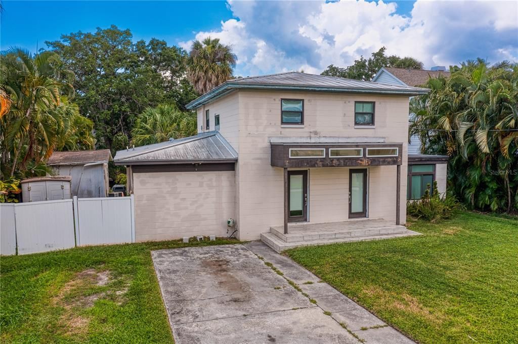 Active With Contract: $1,150,000 (4 beds, 2 baths, 1772 Square Feet)