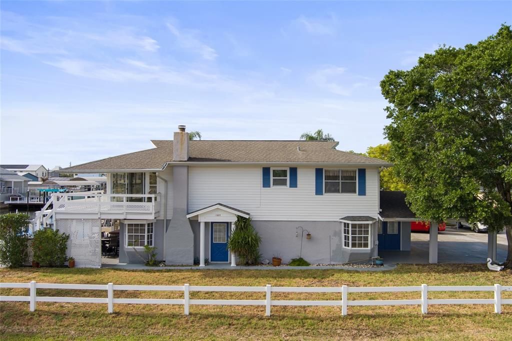 For Sale: $435,000 (3 beds, 2 baths, 1008 Square Feet)