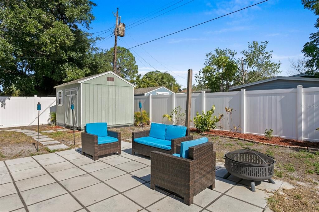 Active With Contract: $430,000 (3 beds, 2 baths, 1152 Square Feet)