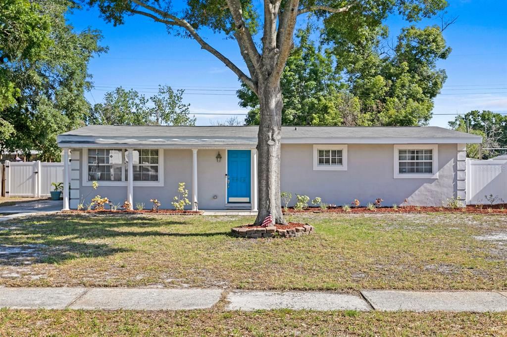 Active With Contract: $430,000 (3 beds, 2 baths, 1152 Square Feet)