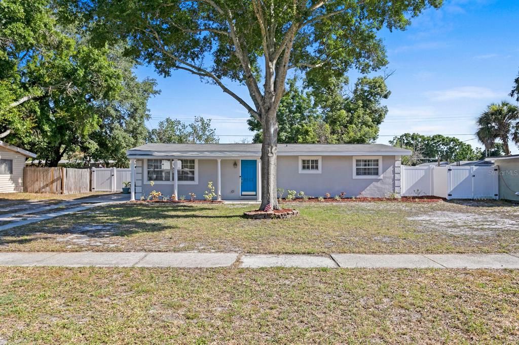 Active With Contract: $430,000 (3 beds, 2 baths, 1152 Square Feet)