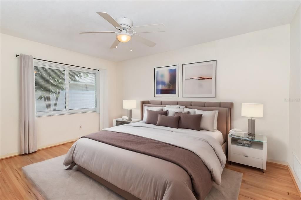 Active With Contract: $480,000 (4 beds, 2 baths, 1741 Square Feet)