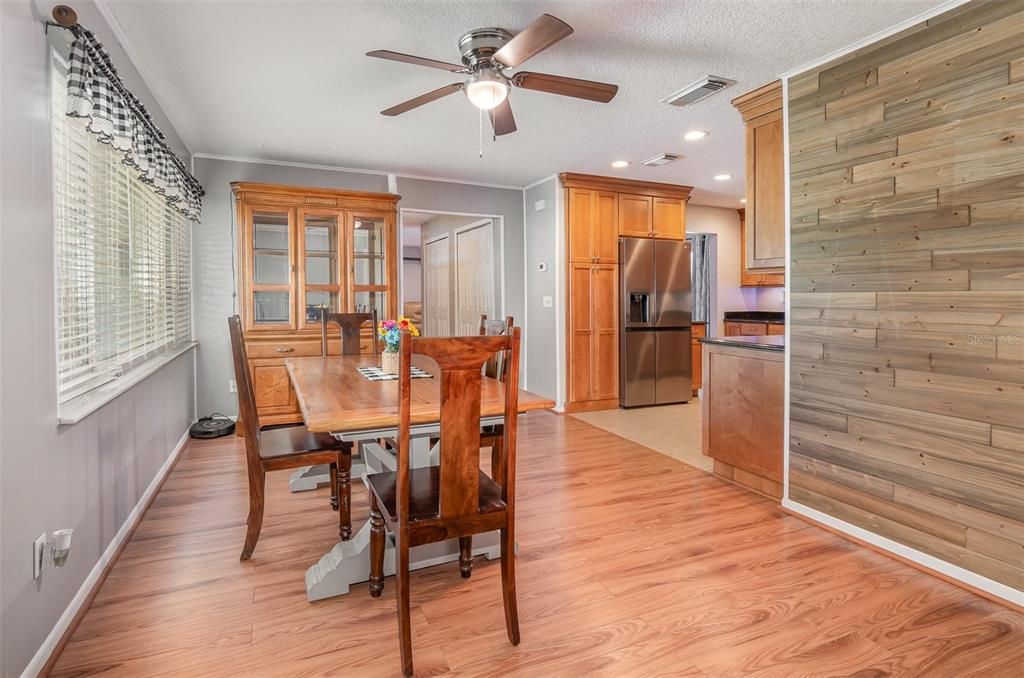 Active With Contract: $480,000 (4 beds, 2 baths, 1741 Square Feet)
