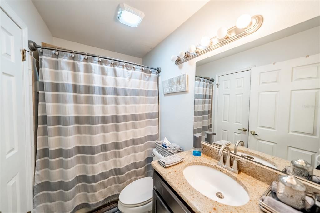 For Sale: $239,111 (2 beds, 2 baths, 1119 Square Feet)