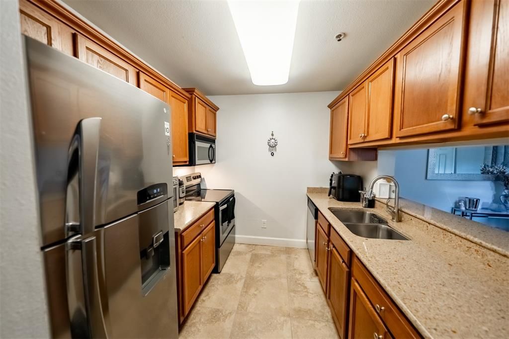 For Sale: $239,111 (2 beds, 2 baths, 1119 Square Feet)