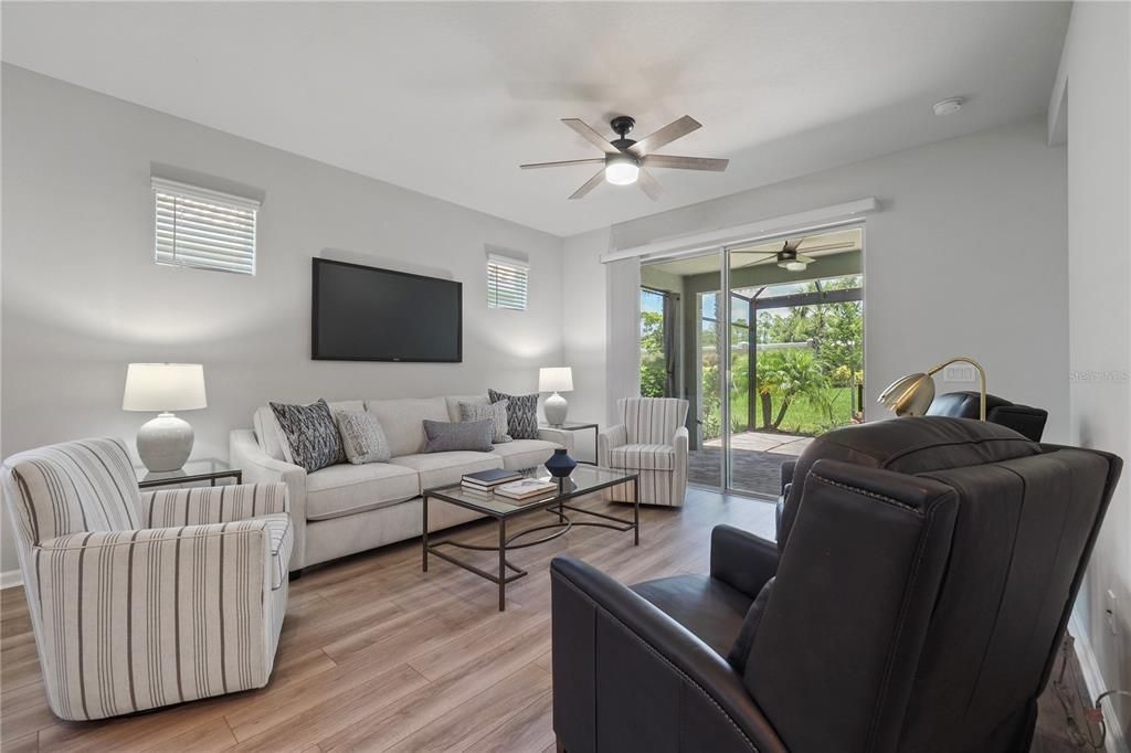 For Sale: $399,900 (2 beds, 2 baths, 1432 Square Feet)