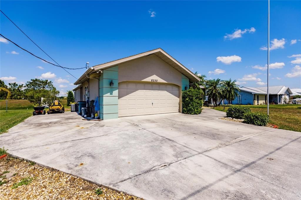 For Sale: $389,900 (3 beds, 2 baths, 1667 Square Feet)