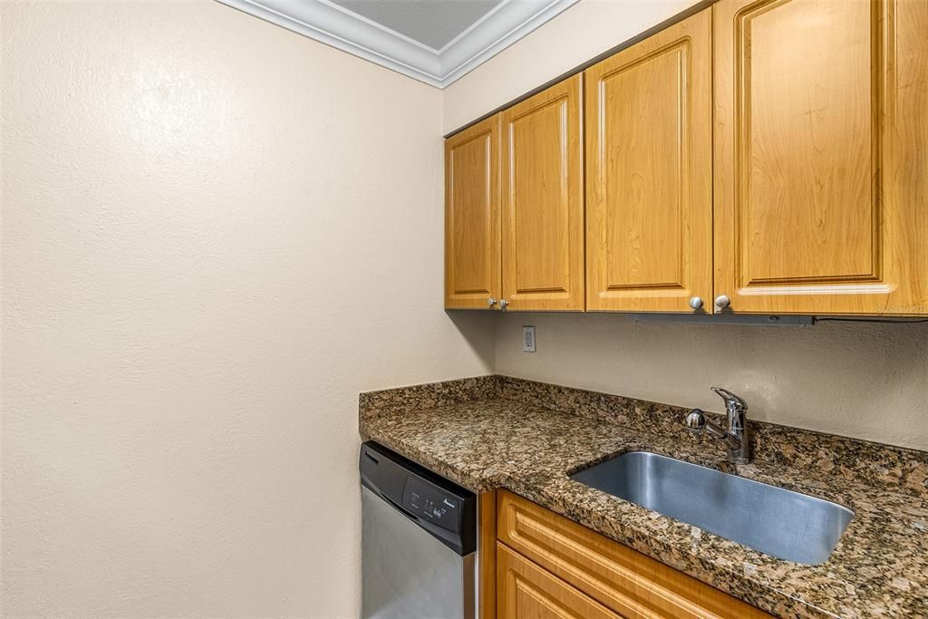 Recently Rented: $1,395 (1 beds, 1 baths, 644 Square Feet)