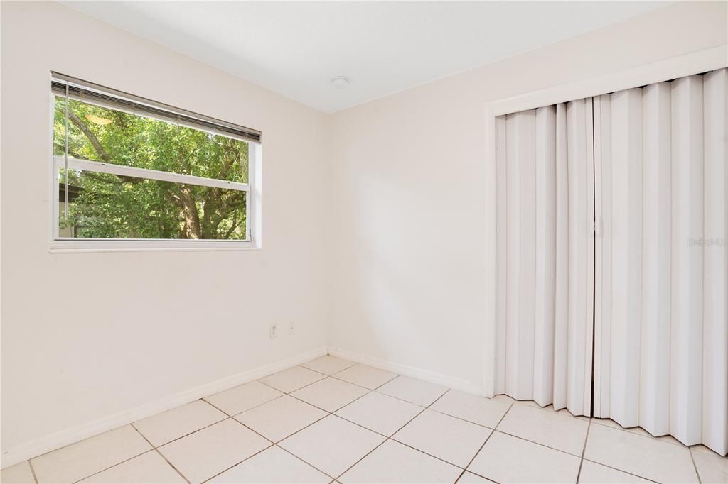 Active With Contract: $1,750 (3 beds, 1 baths, 1104 Square Feet)