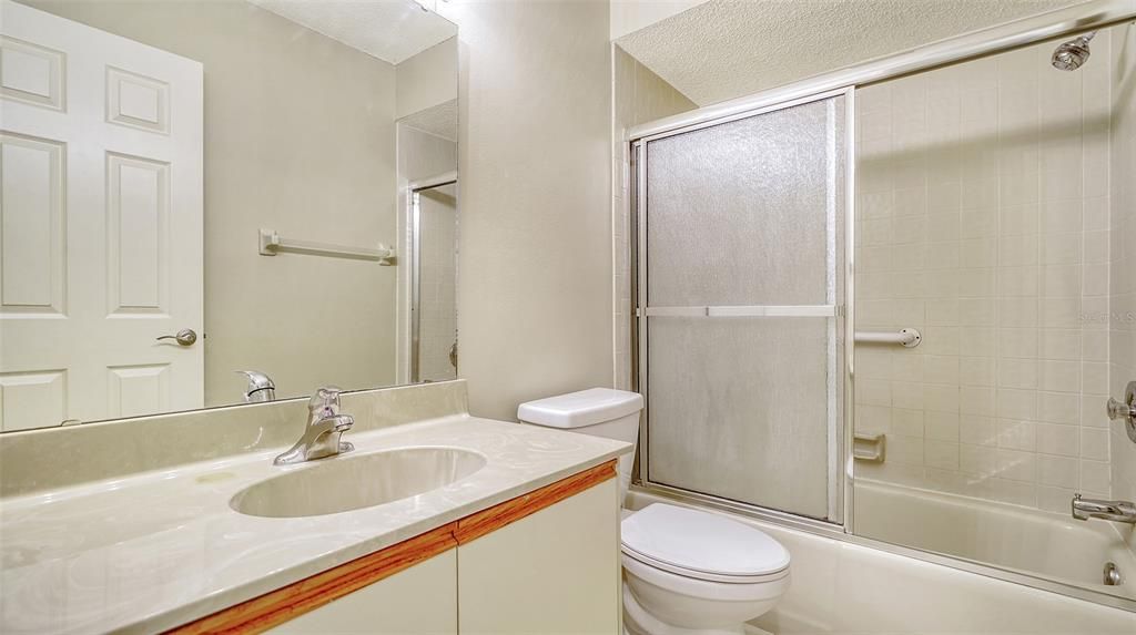 For Sale: $325,000 (2 beds, 2 baths, 1312 Square Feet)