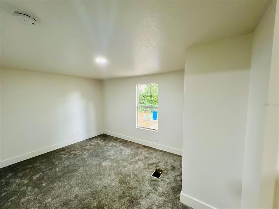 For Sale: $139,000 (2 beds, 2 baths, 924 Square Feet)