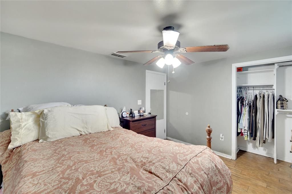 For Sale: $320,000 (3 beds, 1 baths, 1624 Square Feet)