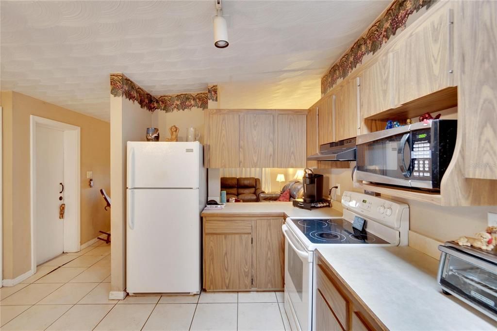 For Sale: $320,000 (3 beds, 1 baths, 1624 Square Feet)