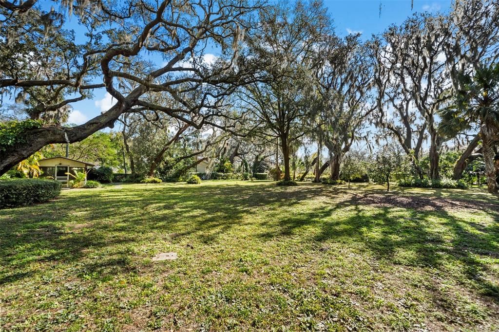 For Sale: $399,999 (1.03 acres)
