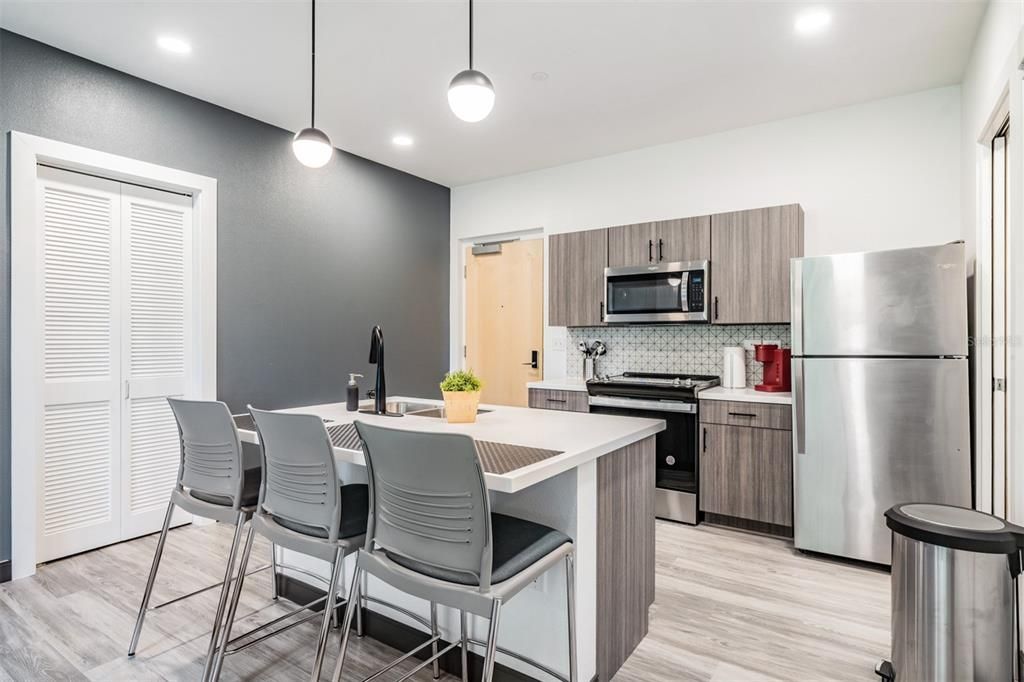 Kitchen with Breakfast Bar