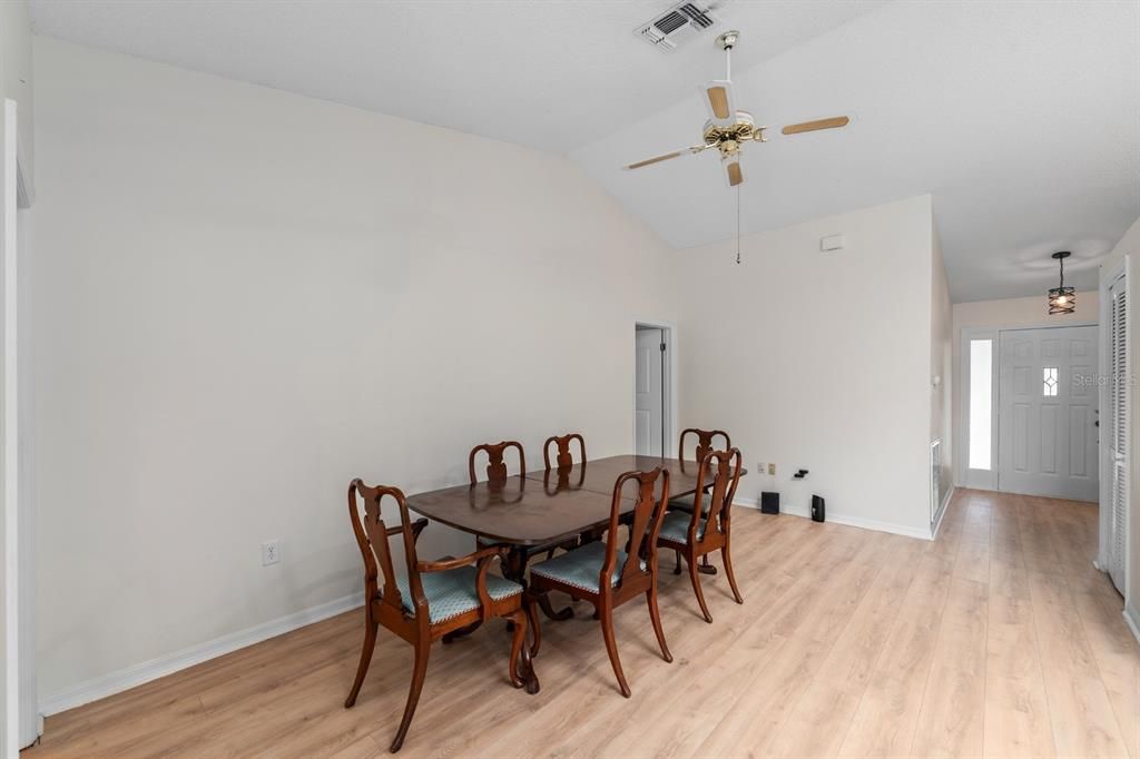 For Sale: $385,000 (3 beds, 2 baths, 1886 Square Feet)