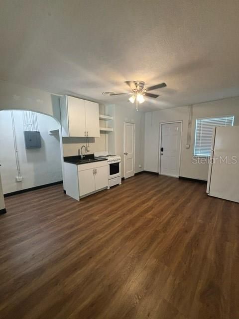 Recently Rented: $1,099 (0 beds, 1 baths, 400 Square Feet)