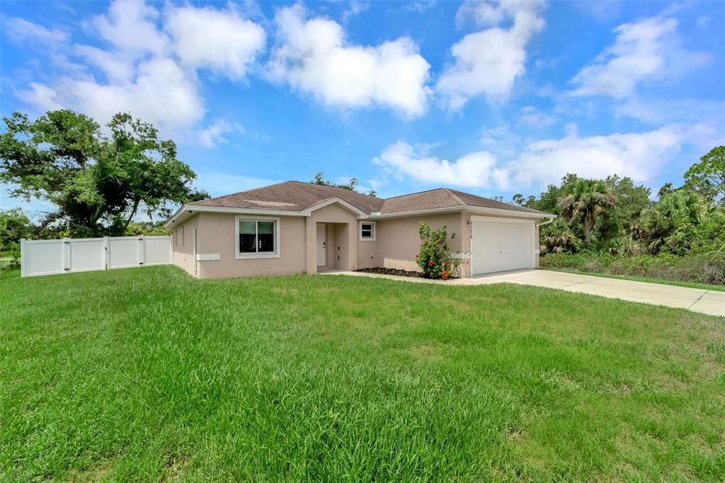 For Sale: $294,500 (3 beds, 2 baths, 1313 Square Feet)