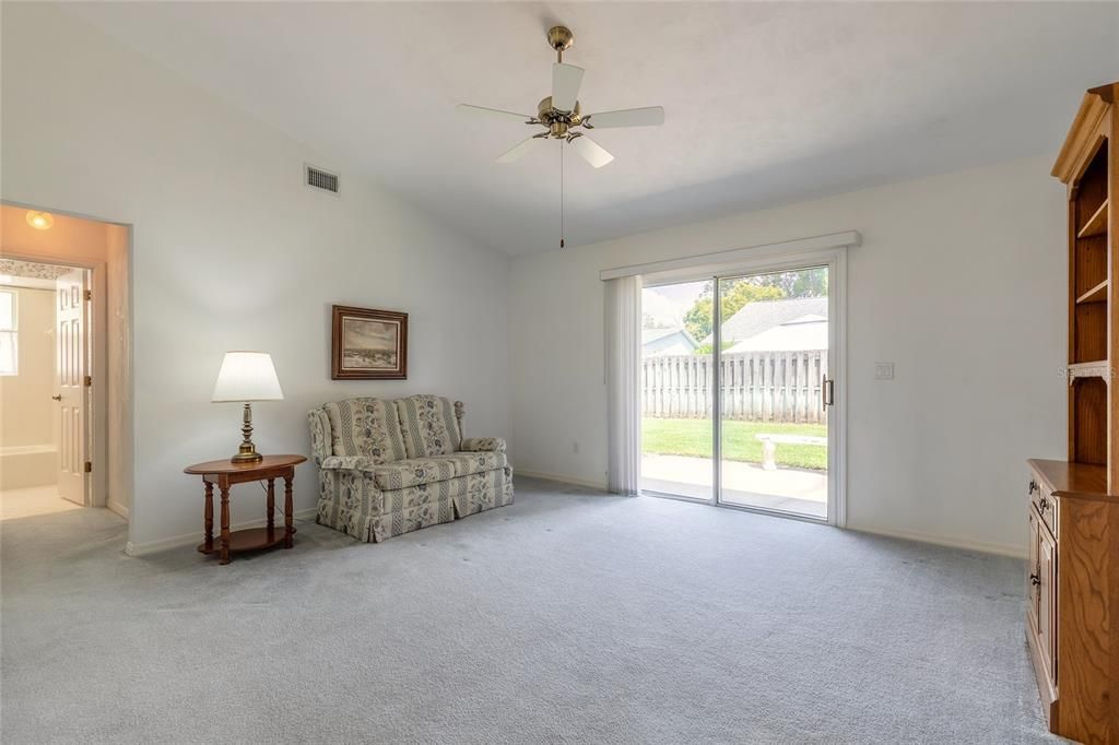 Active With Contract: $324,900 (3 beds, 2 baths, 1576 Square Feet)