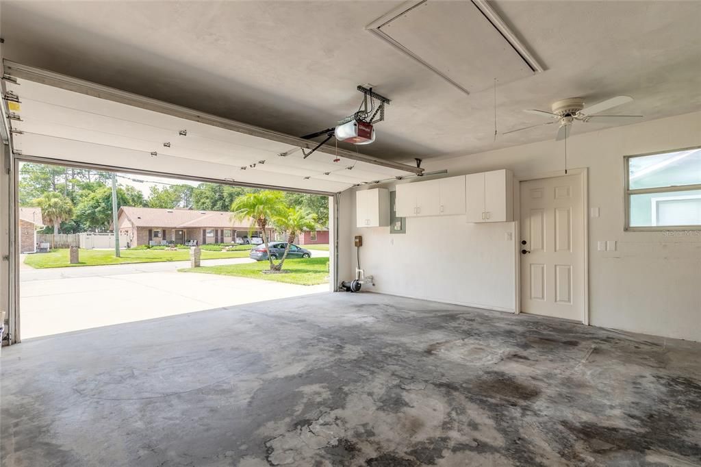 Active With Contract: $324,900 (3 beds, 2 baths, 1576 Square Feet)