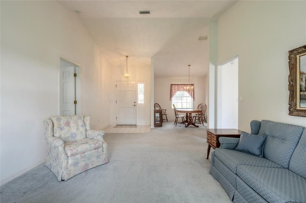 Active With Contract: $324,900 (3 beds, 2 baths, 1576 Square Feet)