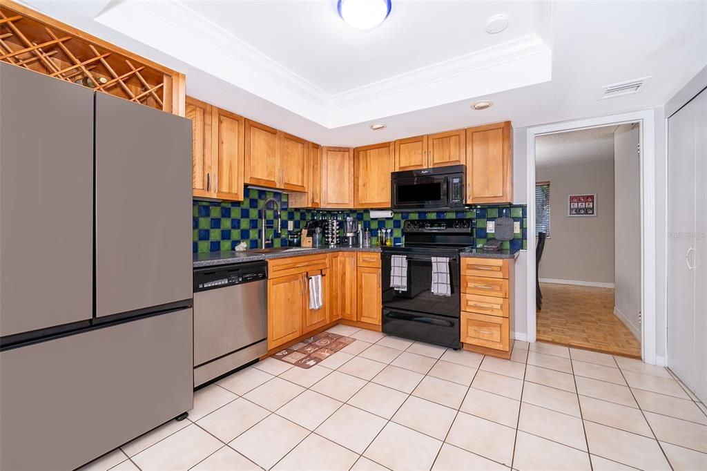 For Sale: $289,900 (2 beds, 2 baths, 1434 Square Feet)