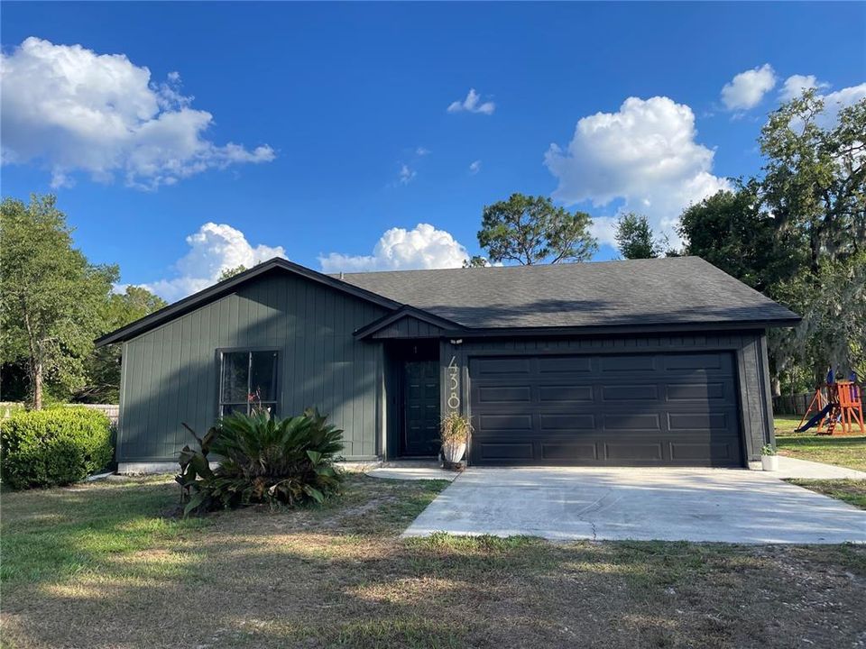 Active With Contract: $299,999 (3 beds, 2 baths, 1256 Square Feet)