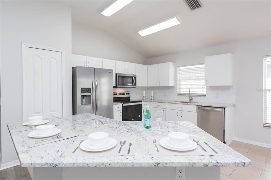 For Sale: $399,900 (3 beds, 2 baths, 1735 Square Feet)