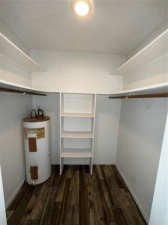 For Rent: $1,190 (1 beds, 1 baths, 560 Square Feet)