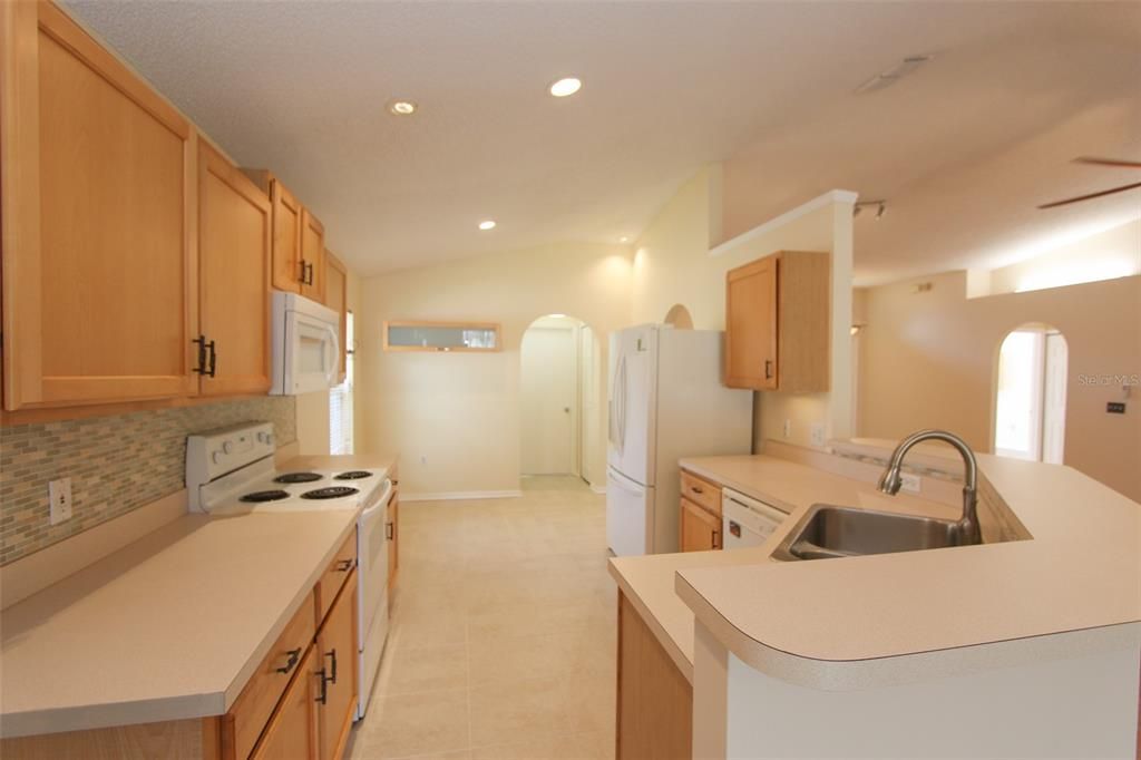 For Rent: $2,399 (3 beds, 2 baths, 1532 Square Feet)