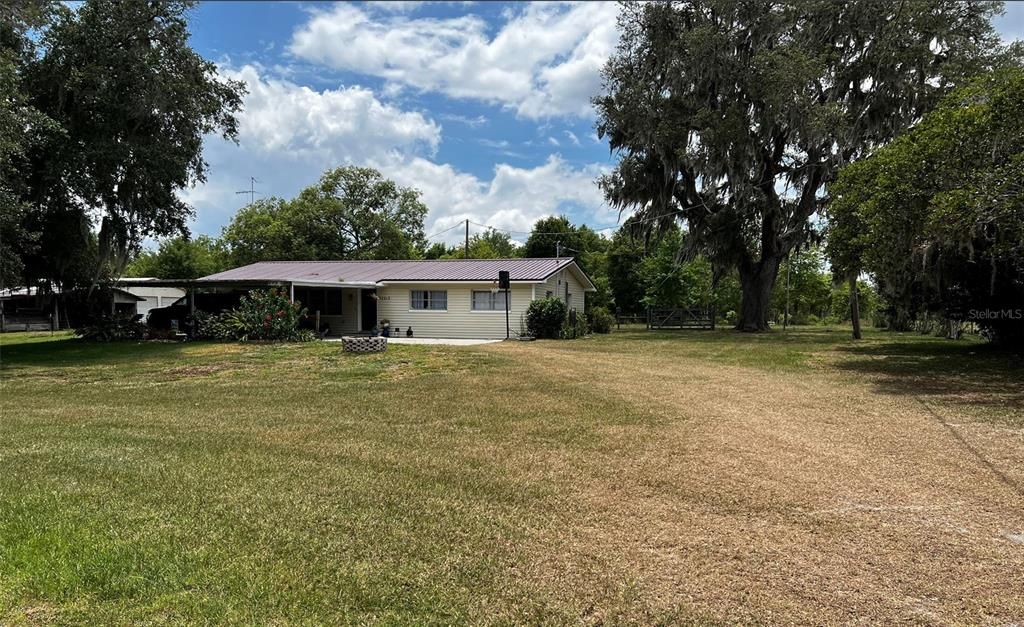 Vendido Recientemente: $429,000 (4 camas, 2 baños, 1756 Pies cuadrados)