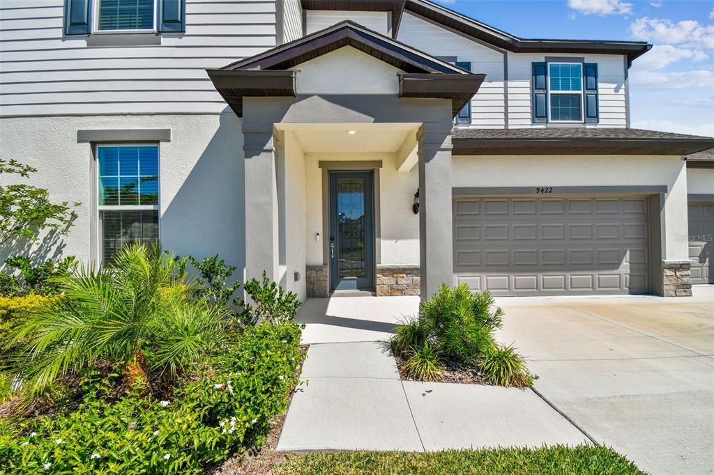 Active With Contract: $3,880 (5 beds, 4 baths, 3222 Square Feet)