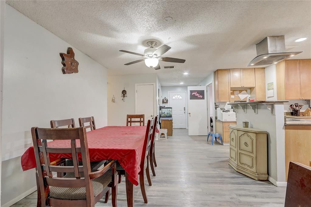 For Sale: $380,000 (4 beds, 2 baths, 1486 Square Feet)