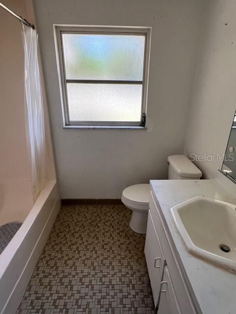 For Rent: $1,400 (2 beds, 2 baths, 1128 Square Feet)